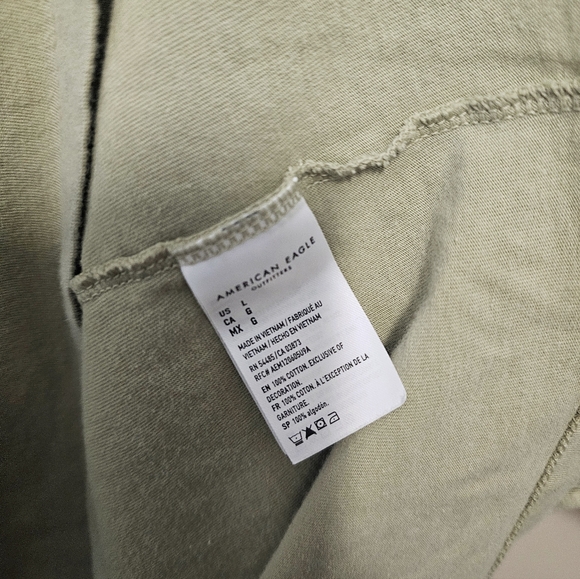 American Eagle Outfitters Peace Sign Tee - Picture 4 of 4